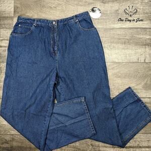 Valerie Stevens Straight Leg Jeans Size 16W